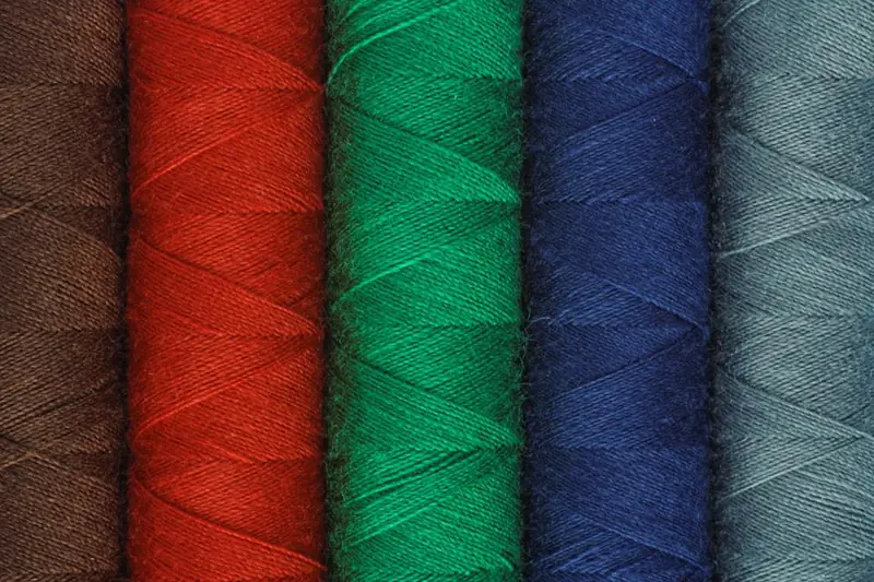 Bobines de fil de couleur